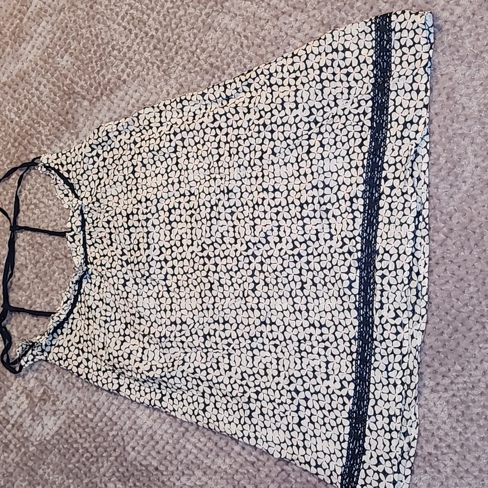 Sleeveless blouse